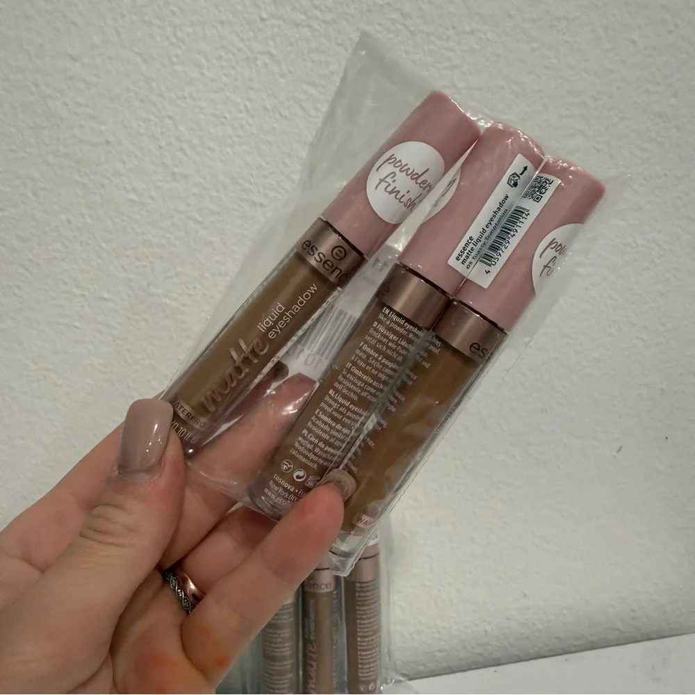 Essence Matte Waterproof Liquid Eyeshadow in 05 Toasty Temptation 10 fl oz